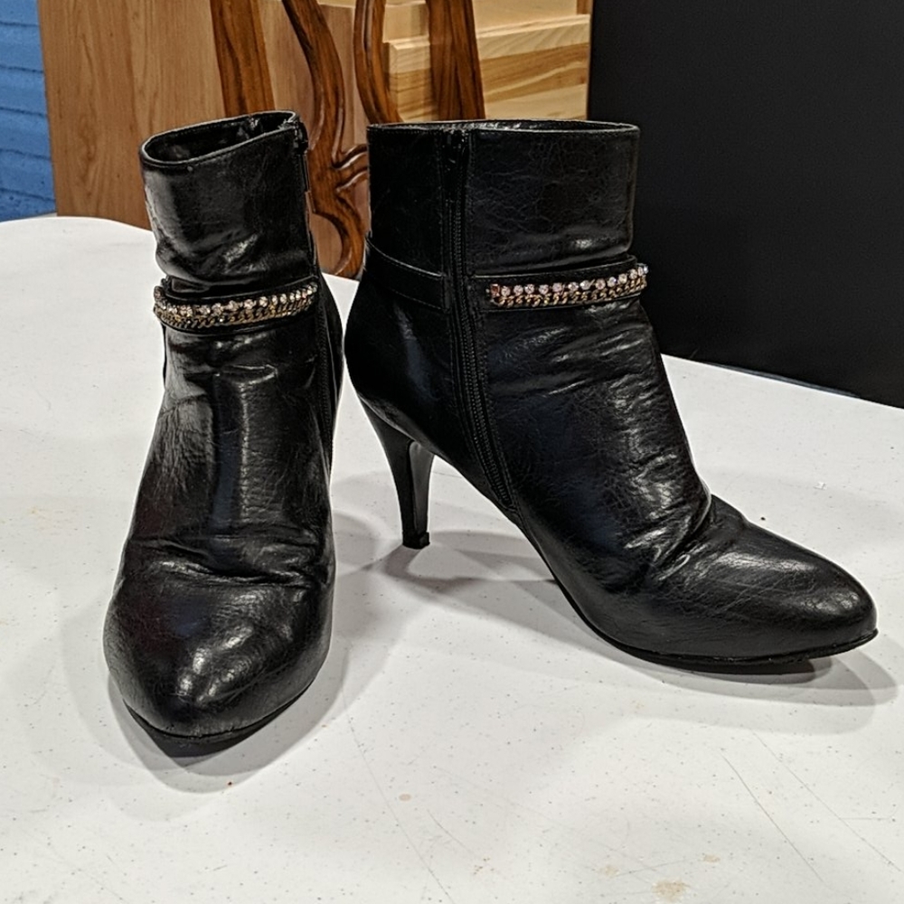Annie Ankle Boots